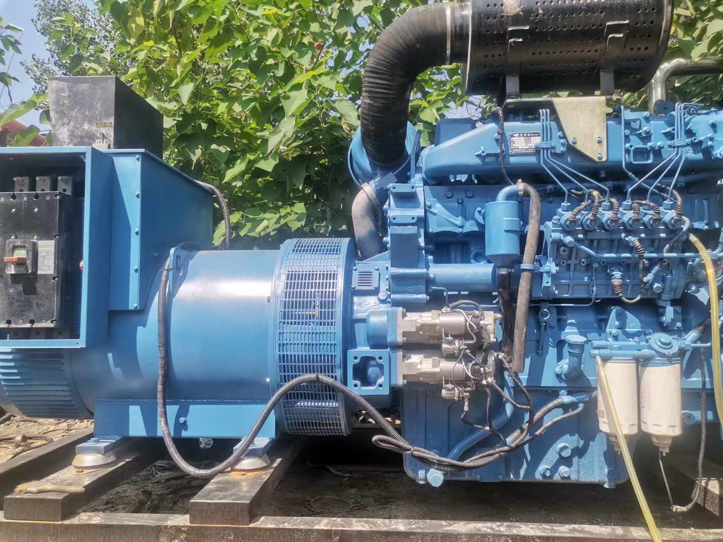 兰山详细说明降低 800kW 柴油发电机输出电流波动的方法